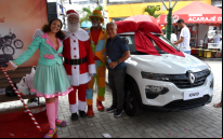 Promoção na Cidade | Papai Noel abre o Natal no Comércio de Vitória da Conquista com sorteio de um Renault Kwid